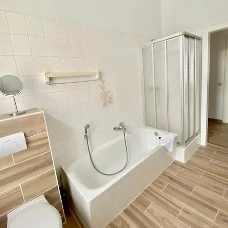 Bergfried * Χέρινγκσντορφ