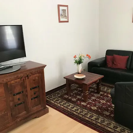 Bergfried アパート